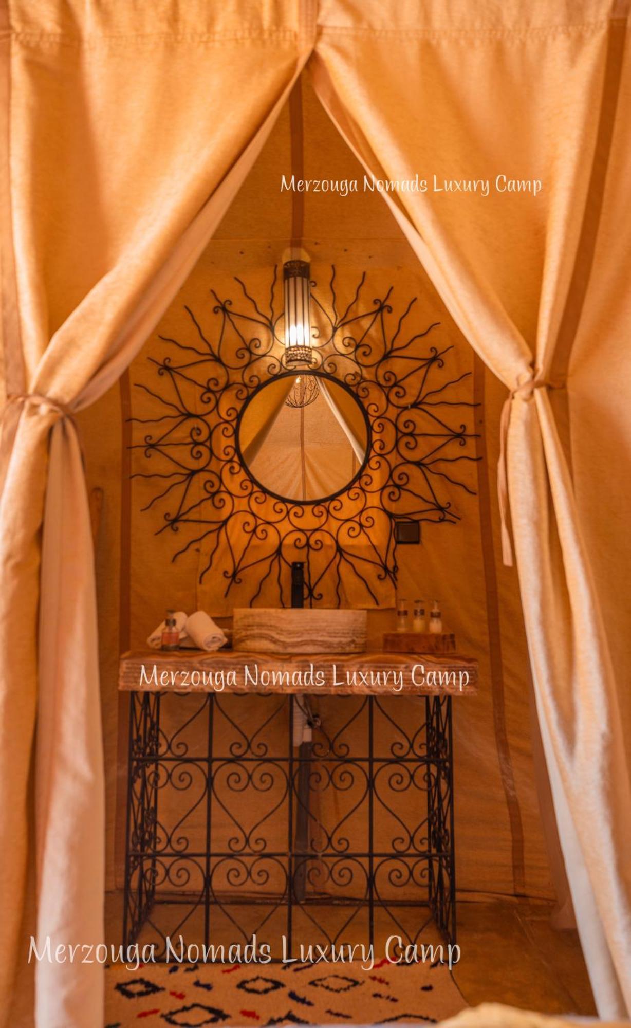 Merzouga Nomads Luxury Camp Esterno foto