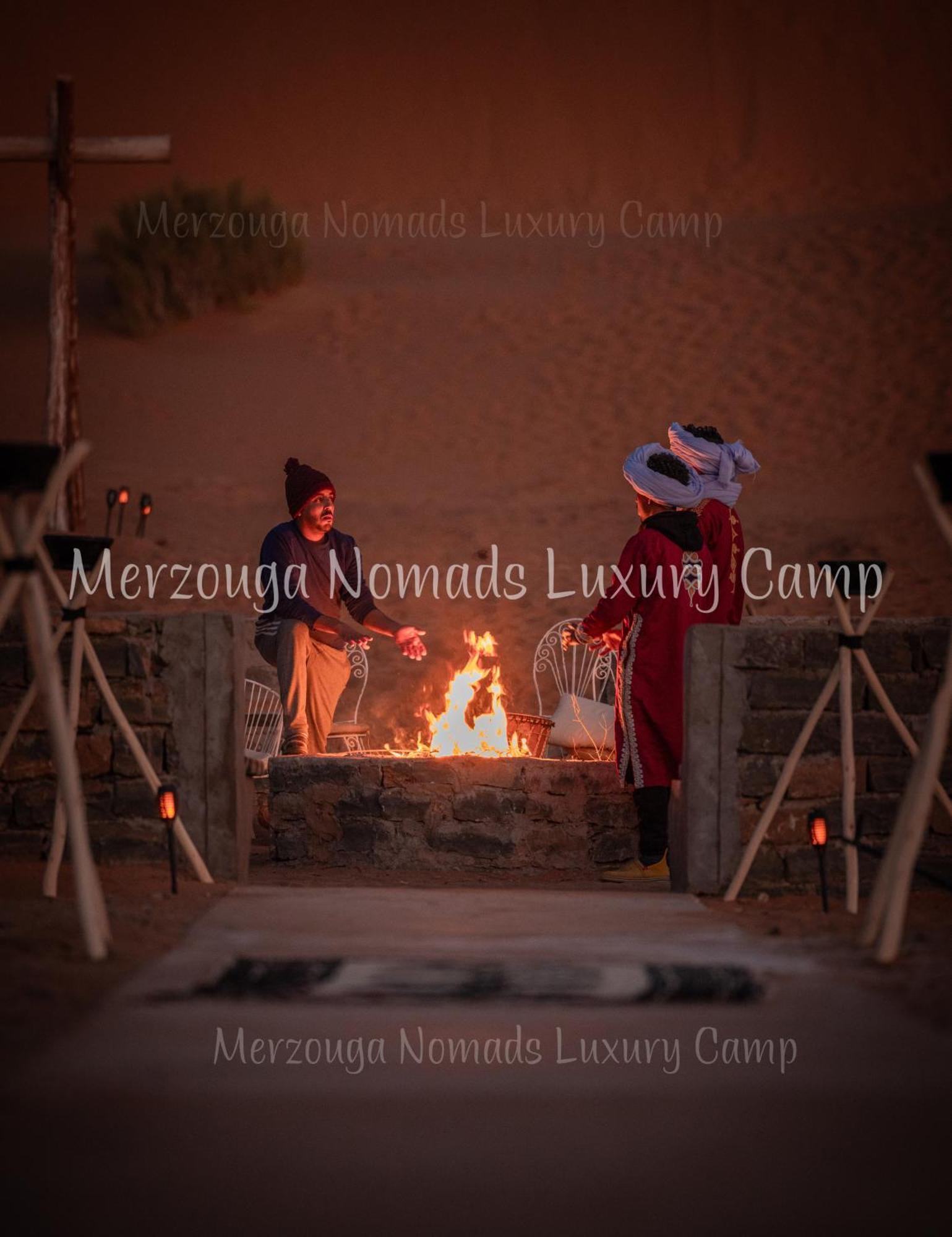 Merzouga Nomads Luxury Camp Esterno foto