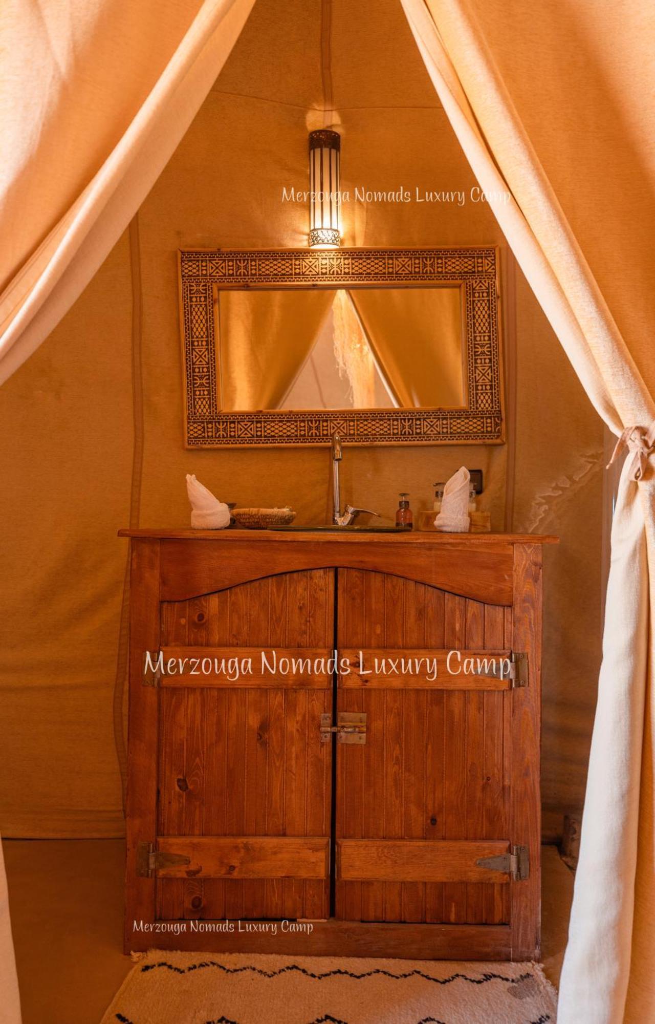 Merzouga Nomads Luxury Camp Esterno foto
