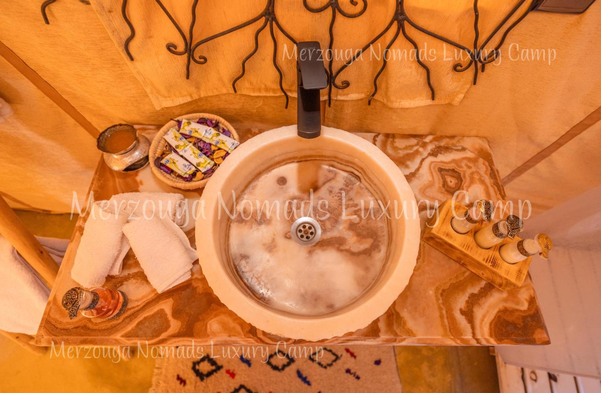 Merzouga Nomads Luxury Camp Esterno foto