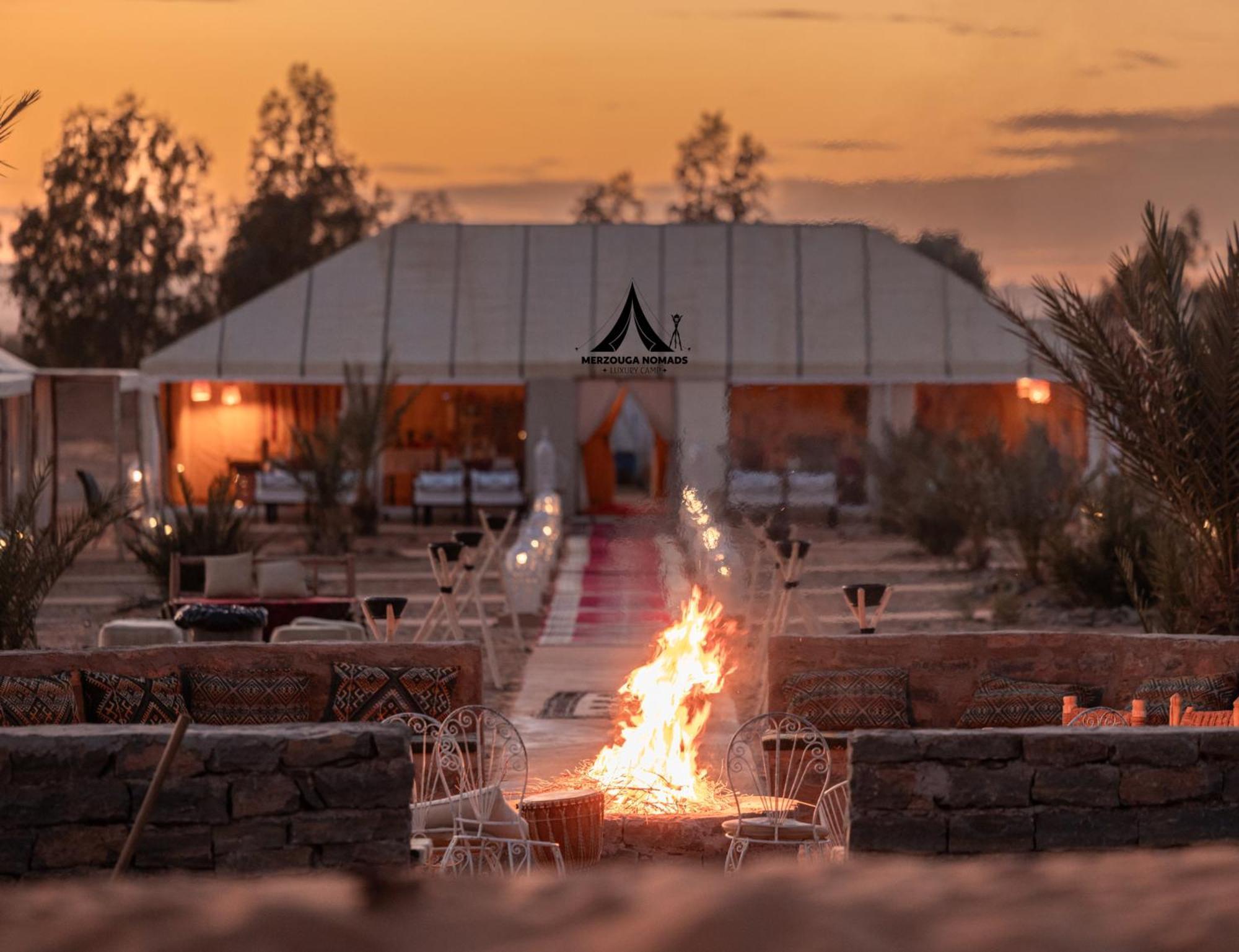 Merzouga Nomads Luxury Camp Esterno foto